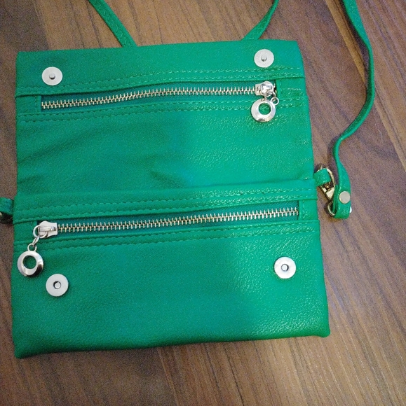 Crossbody/Wristlet - Picture 2 of 6